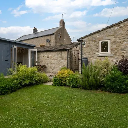 Button Cottage Bellerby